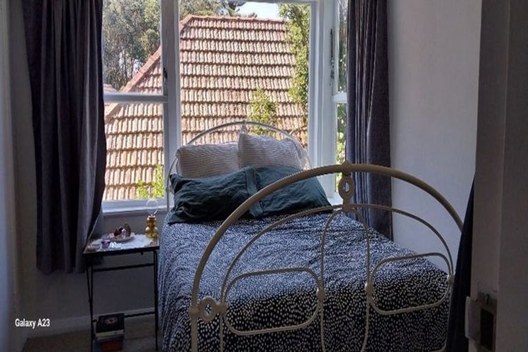 Photo of property in 7 Waiteata Road, Kelburn, Wellington, 6012