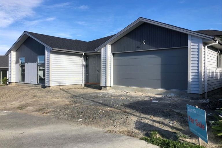 Photo of property in 3 Pheasant Close, Stanmore Bay, Whangaparaoa, 0932