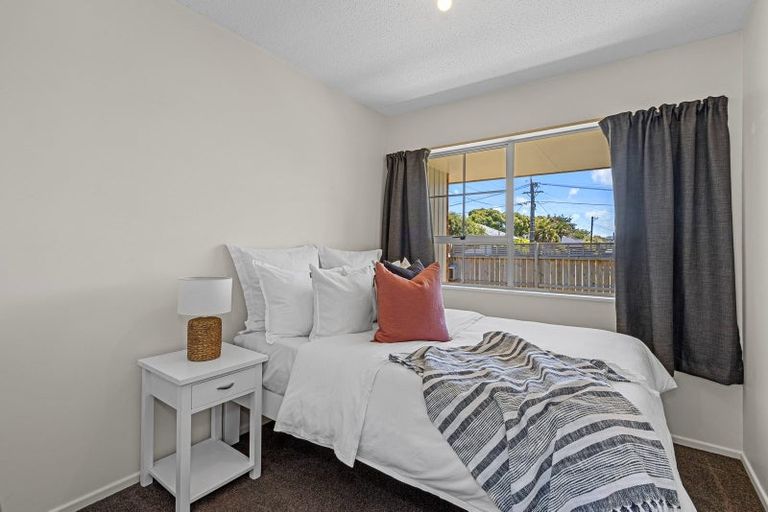 Photo of property in 24 Wades Avenue, Saint Martins, Christchurch, 8022