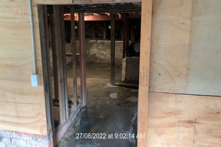 Photo of property in 1/128 Triangle Road, Massey, Auckland, 0614