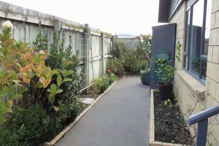 Photo of property in Henry Russell Estate, 16/36 Belgrove Drive, Waipukurau, 4200