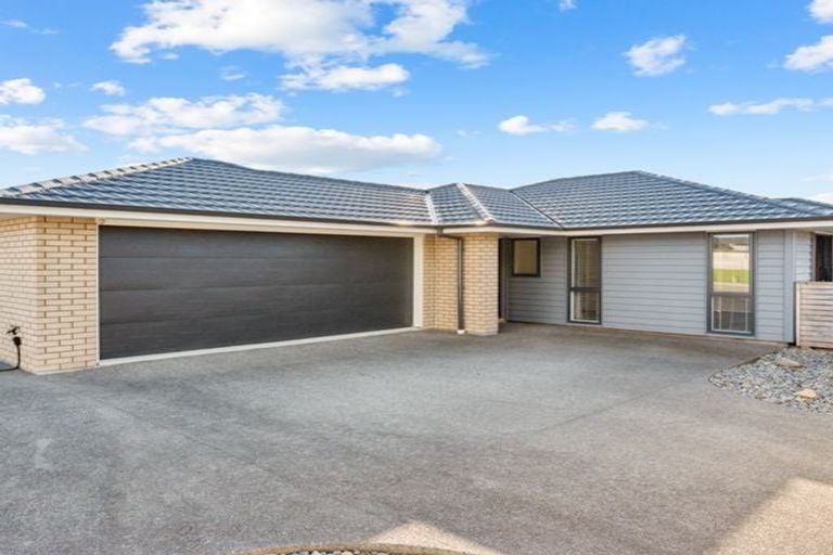 Photo of property in 5 Pohe Street, Waikanae, 5036