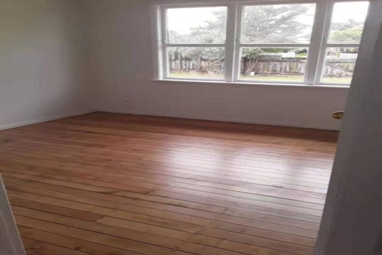 Photo of property in 57 Kayes Road, Pukekohe, 2120