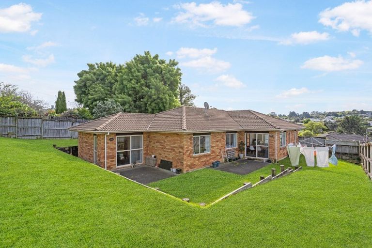 Photo of property in 4 Guinness Place, Massey, Auckland, 0614