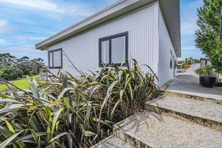 Photo of property in 22b Saint Ives Grove, Whalers Gate, New Plymouth, 4310