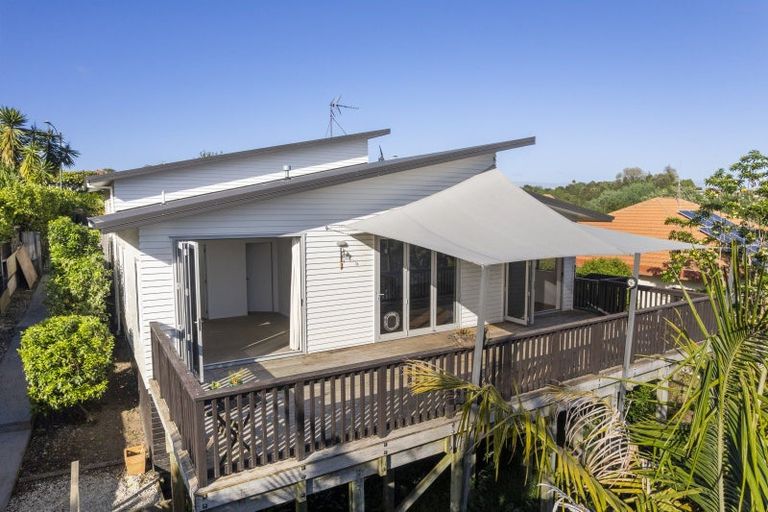 Photo of property in 27 Bayvista Close, Welcome Bay, Tauranga, 3112