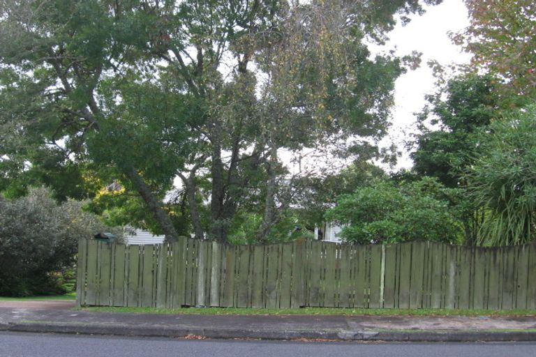 Photo of property in 13 Sherwood Avenue, Te Atatu South, Auckland, 0610