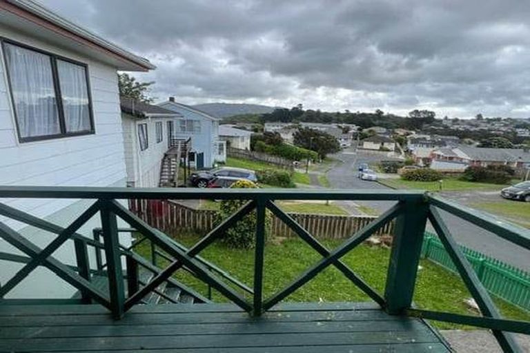 Photo of property in 14 Penguin Grove, Waitangirua, Porirua, 5024