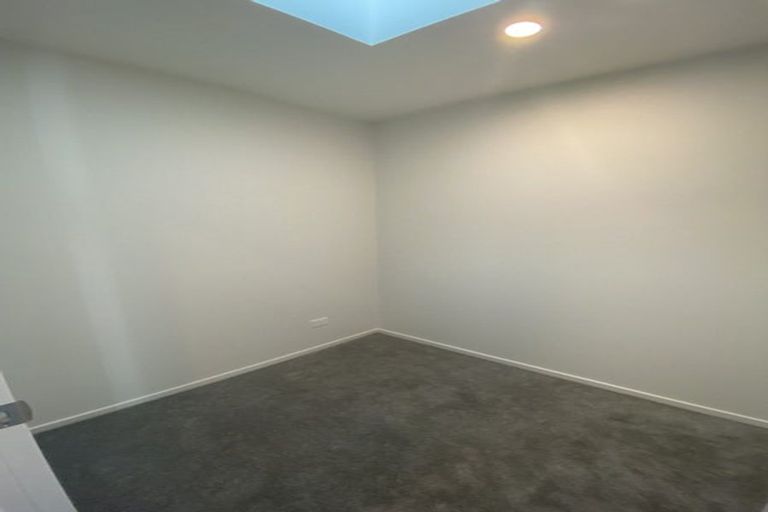Photo of property in 2/39 Renata Crescent, Te Atatu Peninsula, Auckland, 0610