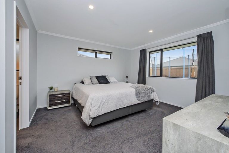 Photo of property in 8 Northmoor Boulevard, Rolleston, 7615