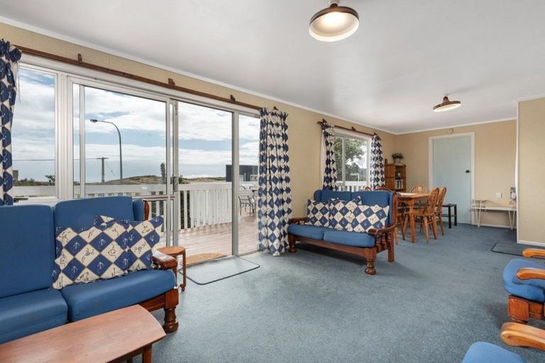 Photo of property in 1338 Papamoa Beach Road, Papamoa Beach, Papamoa, 3118