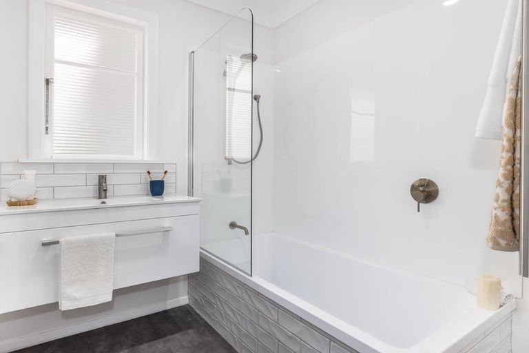 Photo of property in 11 Read Street, Levin, 5510