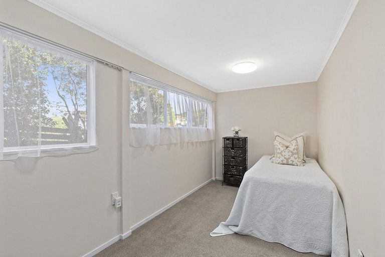 Photo of property in 3 Solander Place, Whitby, Porirua, 5024