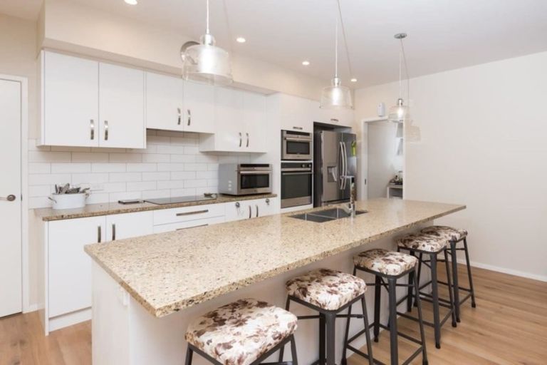 Photo of property in 26 Jelas Drive, Riverhead, 0820