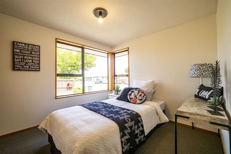 Photo of property in 1/35 Ben Nevis Drive, Broomfield, Christchurch, 8042