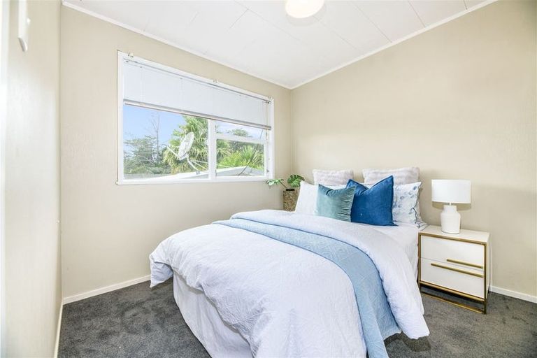 Photo of property in 44 Fitzwater Place, Henderson, Auckland, 0612