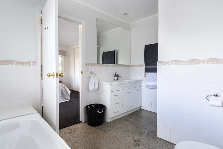 Photo of property in 77 Kinloch Drive, Bethlehem, Tauranga, 3110