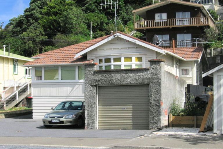 Photo of property in 34a Severn Street, Island Bay, Wellington, 6023