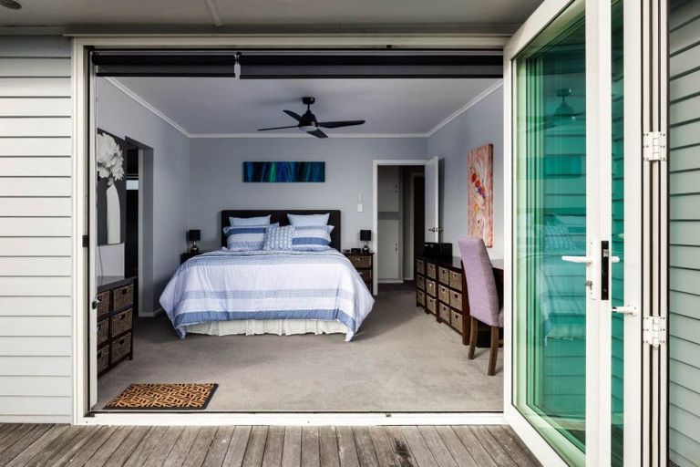 Photo of property in 2 Binnie Street, Paihia, 0200