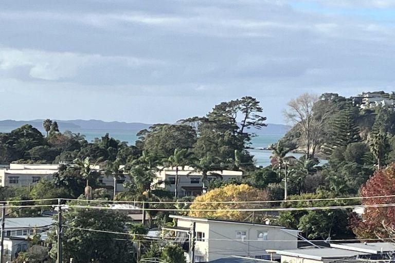 Photo of property in 46 Surf Road, Stanmore Bay, Whangaparaoa, 0932
