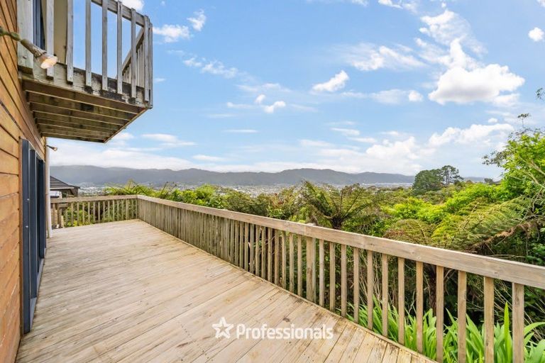 Photo of property in 6 Avonlea Grove, Belmont, Lower Hutt, 5010