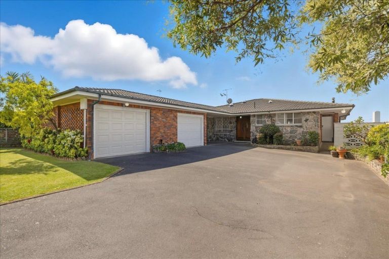 Photo of property in 13 Tirinui Crest Road, Otumoetai, Tauranga, 3110