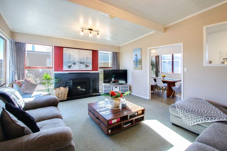 Photo of property in 21 Freyberg Avenue, Tamatea, Napier, 4112