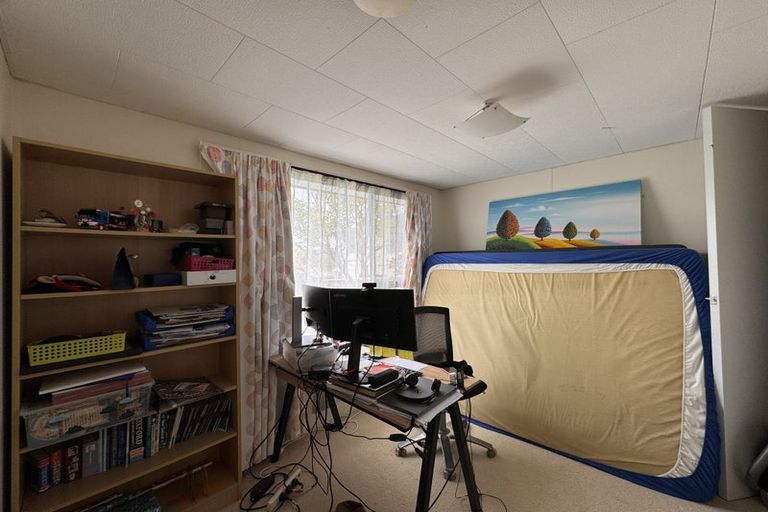 Photo of property in 1/39 Caribbean Drive, Unsworth Heights, Auckland, 0632