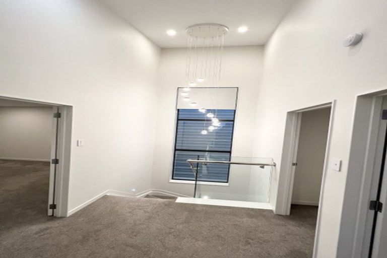 Photo of property in 15 Tahingamanu Road, Hobsonville, Auckland, 0616