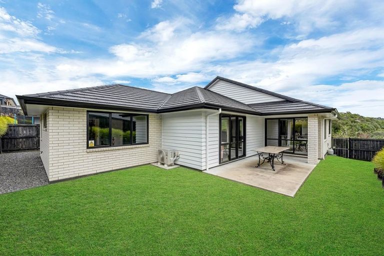 Photo of property in 135 Harriet Johnston Drive, Pokeno, 2402
