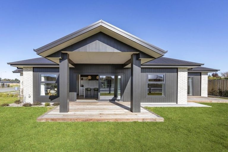 Photo of property in 2 Benn Street, Amberley, 7481