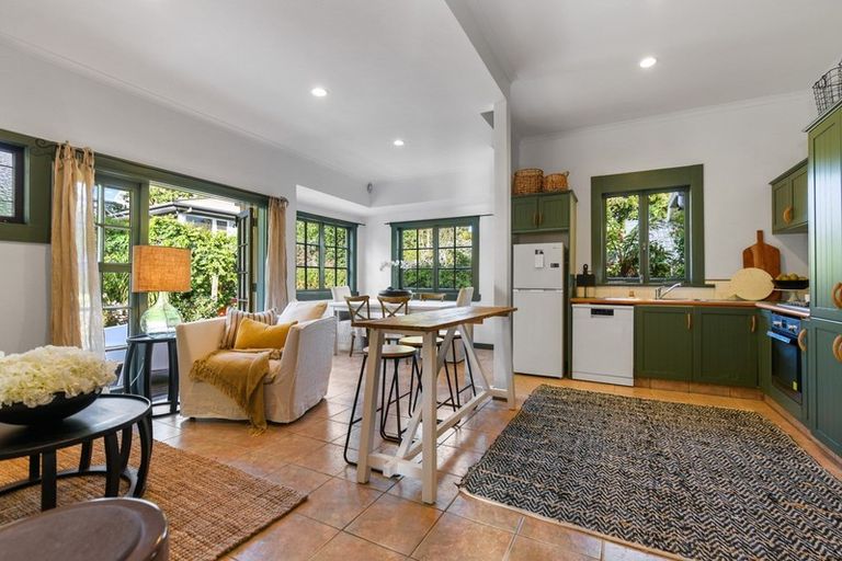 Photo of property in 37 Myrtle Street, Hamilton East, Hamilton, 3216