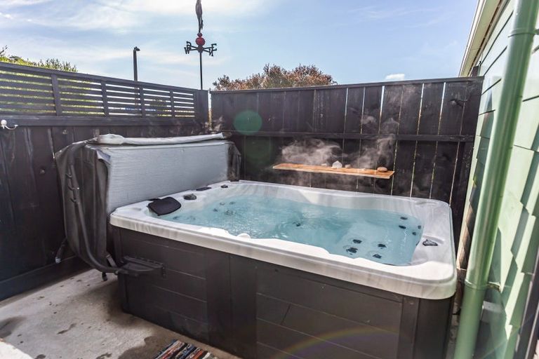 Photo of property in 31 Balmoral Street, Levin, 5510
