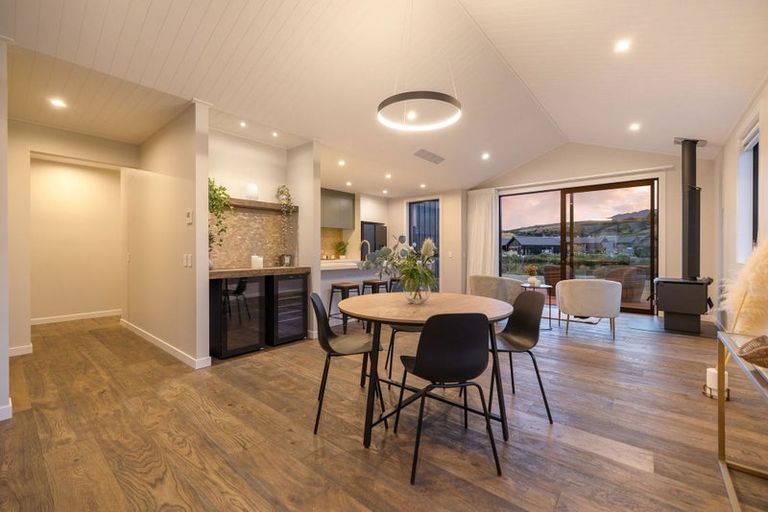 Photo of property in 22 Woolshed Road, Jacks Point, Queenstown, 9371