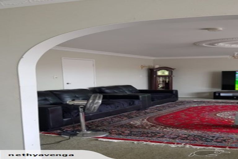 Photo of property in 32 Gilbass Avenue, Hamilton Lake, Hamilton, 3204