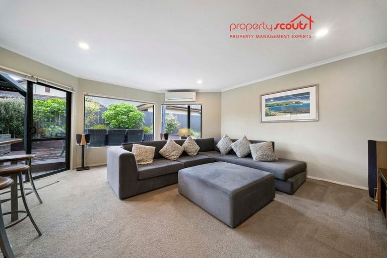 Photo of property in 9 Millisle Place, East Tamaki Heights, Auckland, 2016