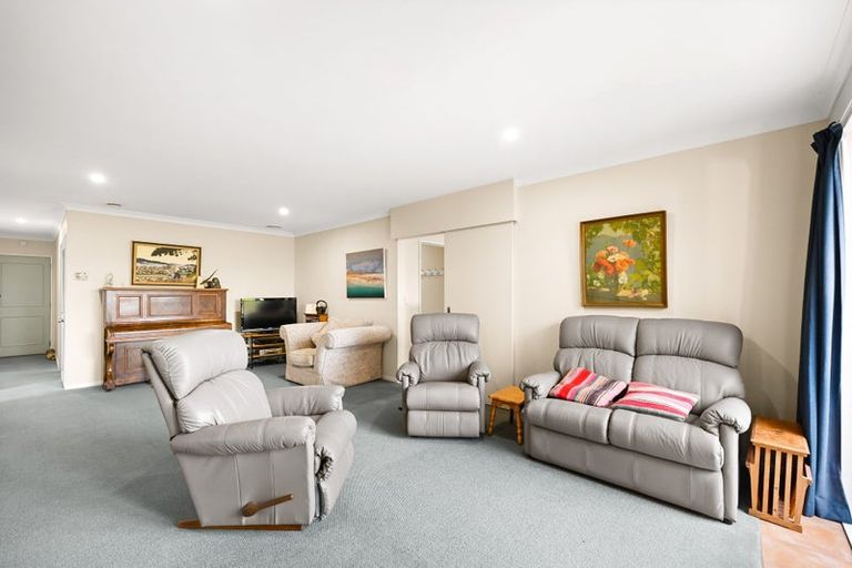 Photo of property in 74 Ayrshire Drive, Grandview Heights, Hamilton, 3200