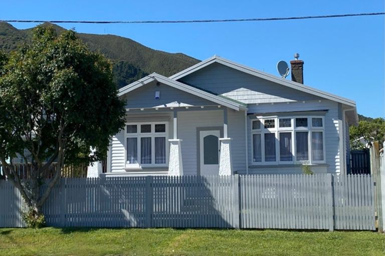 Photo of property in 4 Rossiter Avenue, Waterloo, Lower Hutt, 5011