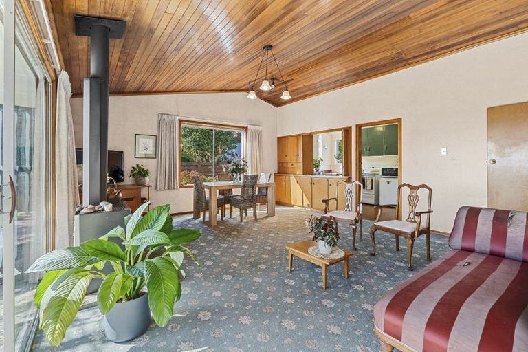 Photo of property in 20 Portland Drive, Mangorei, New Plymouth, 4312