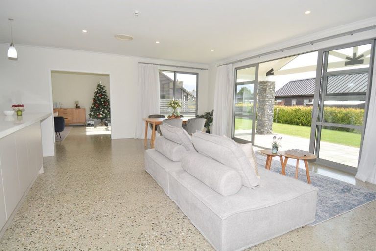Photo of property in 4 Avalanche Place, Wanaka, 9305