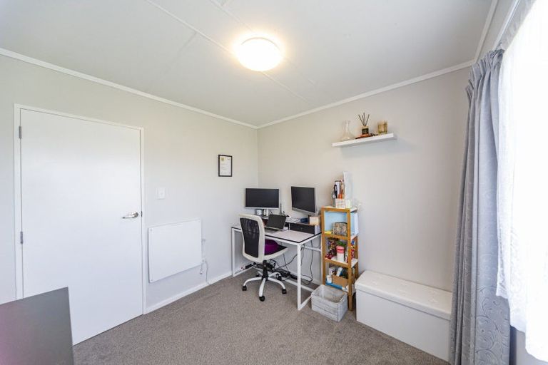 Photo of property in 32b Somerset Crescent, Highbury, Palmerston North, 4412