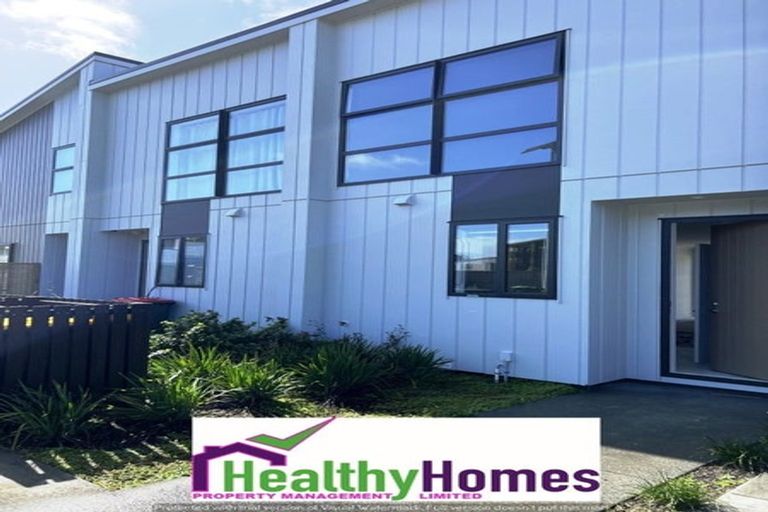 Photo of property in 7 Kaokao Lane, Mangere, Auckland, 2022