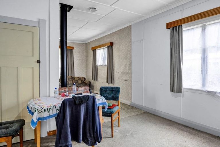 Photo of property in 5 Percy Avenue, Stratford, 4332