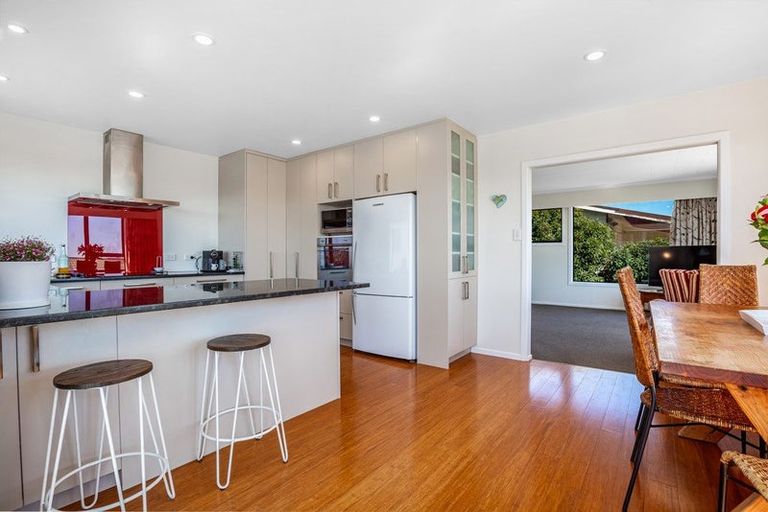 Photo of property in 6 Ettrick Grove, Papakowhai, Porirua, 5024