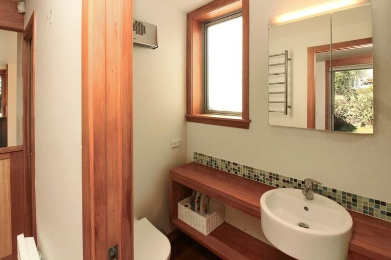 Photo of property in 8 Albert Street, Island Bay, Wellington, 6023