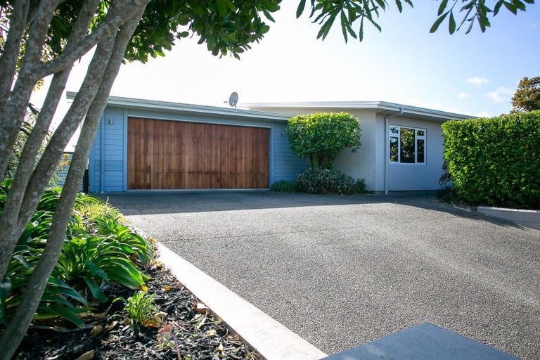 Photo of property in 21 Norfolk Drive, Cambridge, 3434