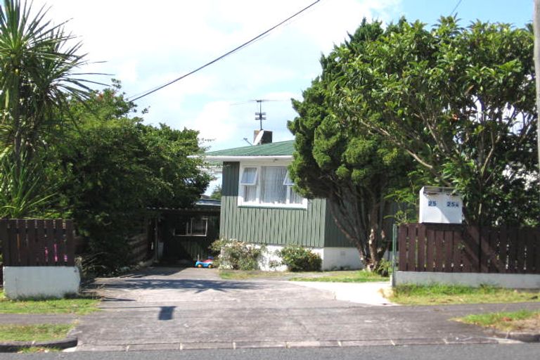 Photo of property in 25 Gilliam Street, New Lynn, Auckland, 0600