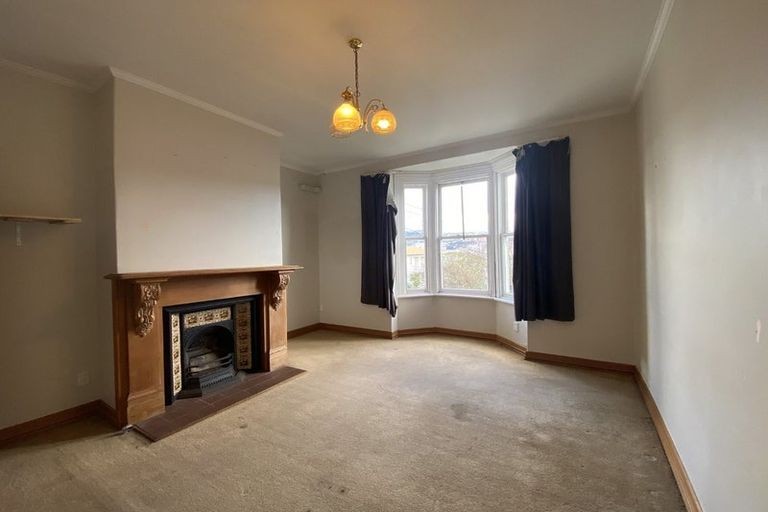 Photo of property in 8 Hawker Street, Mount Victoria, Wellington, 6011