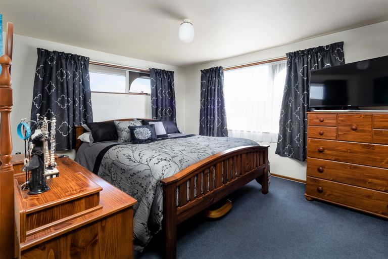 Photo of property in 34 Trevor Street, Hornby, Christchurch, 8042