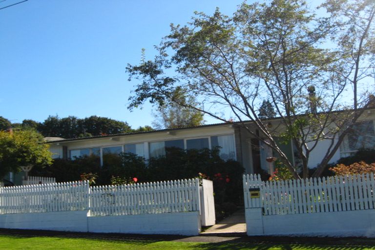 Photo of property in 2 Broomlea Street, Wakari, Dunedin, 9010